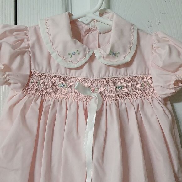 Petit ami  vintage smocked pink  short sleeve romper Sz 3M - Picture 4 of 8